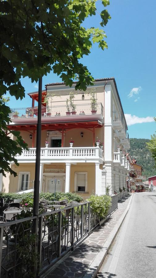 Hotel Mazzocca 카라마니코 테르메 외부 사진